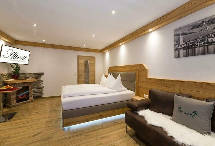 Апартаменты 1 Спальня, Altroiterhof