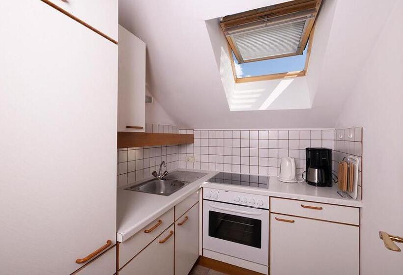 Апартаменты 1 Спальня, Altroiterhof