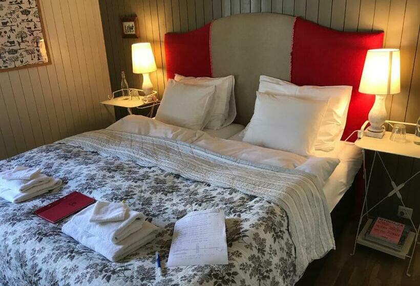 Семейный Номер, Hamilton Lodge & Spa