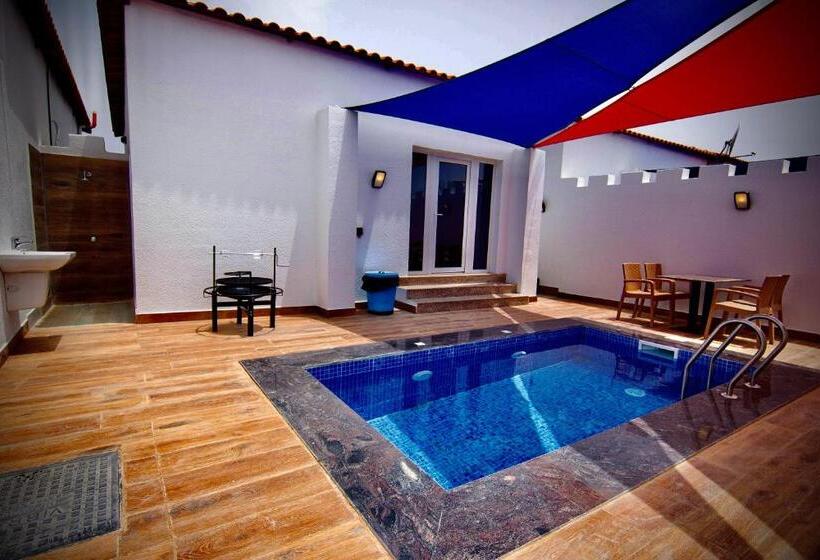 سوییت سوپریور, Coastline Resort
