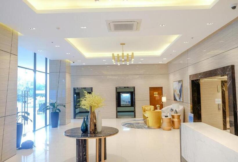 标准工作室带阳台, Mactan Newtown Condo By Ejb