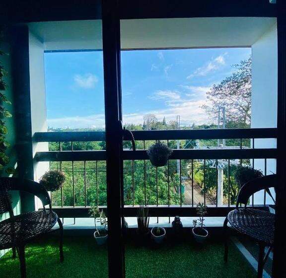标准工作室带阳台, Pine Suites Tagaytay Studio Condo With Balcony