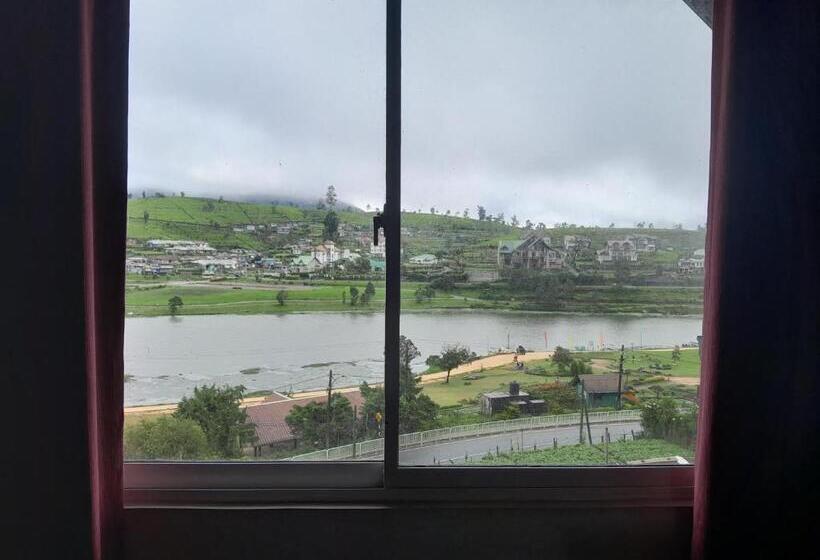 Номер Стандарт Вид на Озеро, Creek View Inn