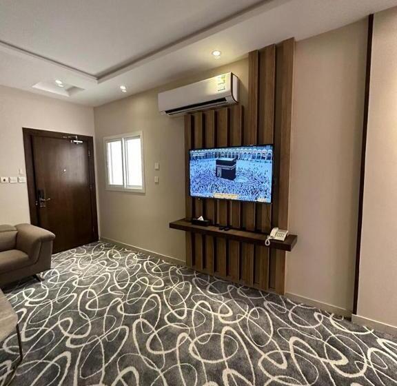 سوییت جونیور, Sunrise Suites