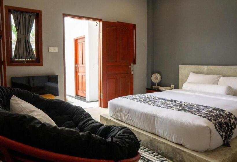 غرفة قياسية مطلّة علي حمام السباحة, Uluwatu Stay S Standard Room #1