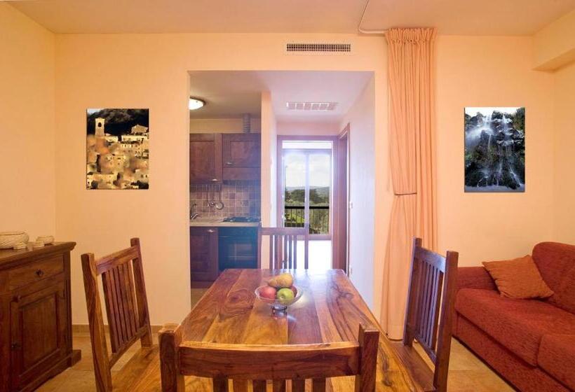 Апартаменты 1 Спальня, Isa   Residence With Swimming Pool In Sorano, Apartments With Air Conditioning And Private Outdoor A
