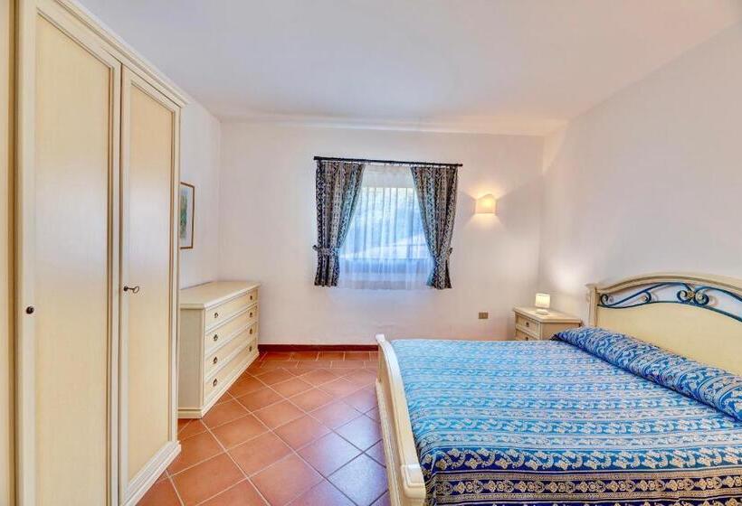 Вилла 1 Спальня, Villas With Air Conditioning And Shared Pool, Just A Few Minutes From La Pelosa Beach