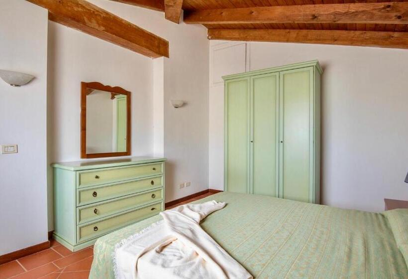 Вилла 2 Спальни, Villas With Air Conditioning And Shared Pool, Just A Few Minutes From La Pelosa Beach