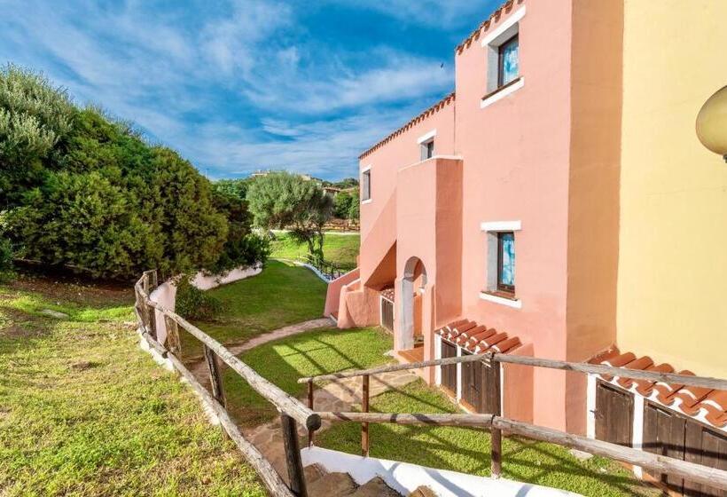 Вилла 1 Спальня, Villas With Air Conditioning And Shared Pool, Just A Few Minutes From La Pelosa Beach