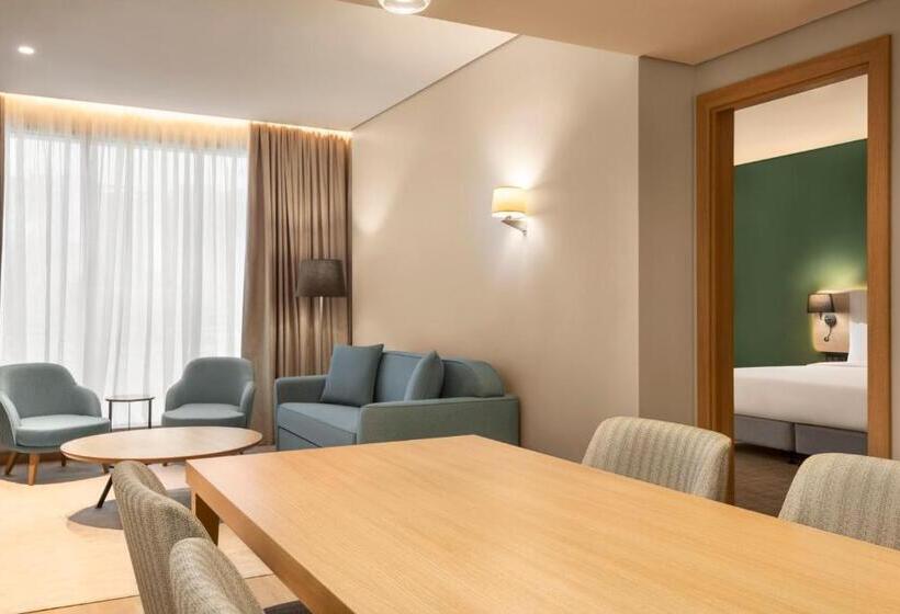 Апартаменты 1 Спальня, Radisson Hotel & Residence Riyadh Olaya