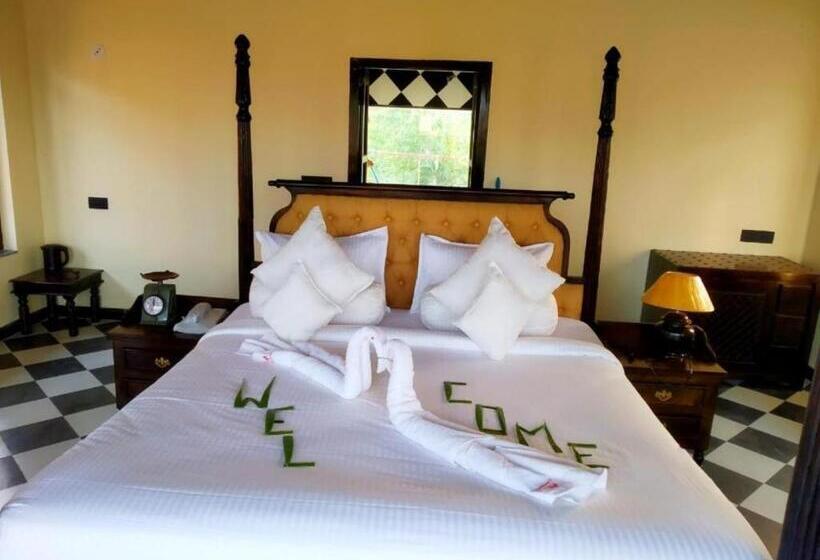 Номер Deluxe Кровать Кинг, The Pench International, A Jungle Water Resort, Khawasa