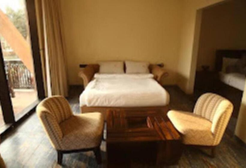 Номер Deluxe Кровать Кинг, The Pench International, A Jungle Water Resort, Khawasa