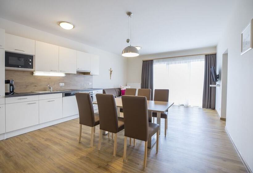 דירת שני חדרים עם מרפת, Aparthotel Pichler