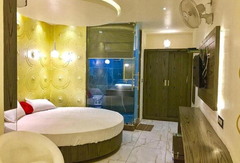 Номер Стандарт, The Royal, Sehore