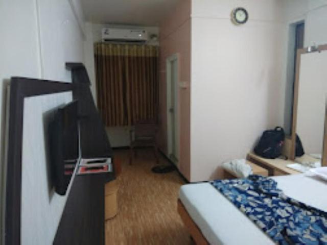 Номер Стандарт, Vishal Palace,nashik