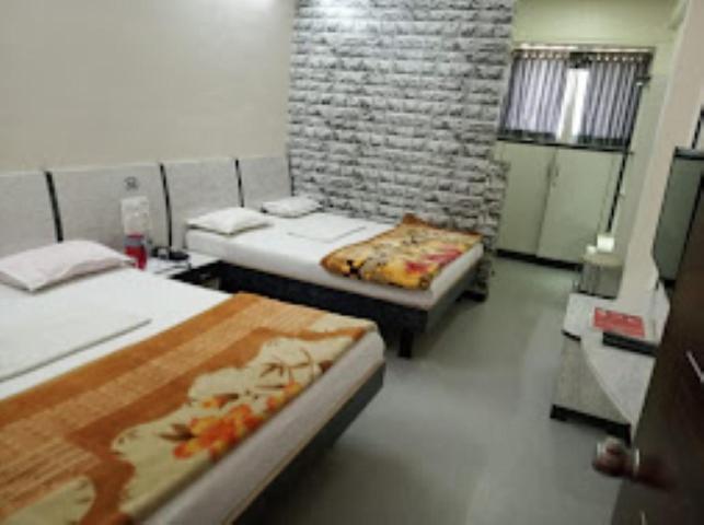 Четырехместный Номер Стандарт, Vishal Palace,nashik