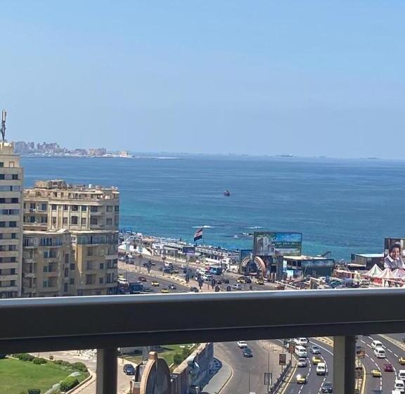 آپارتمان 1 خوابه با تراس, Hi Alex Apartments