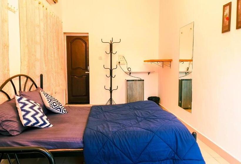 Номер Deluxe, Mitra Hostel