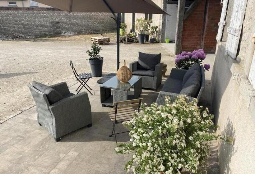 패밀리 룸, Chambre Japonaise Avec Lit King Size En Maison D Hôtes, Proche Autoroute A10, Chartres Et Orléans