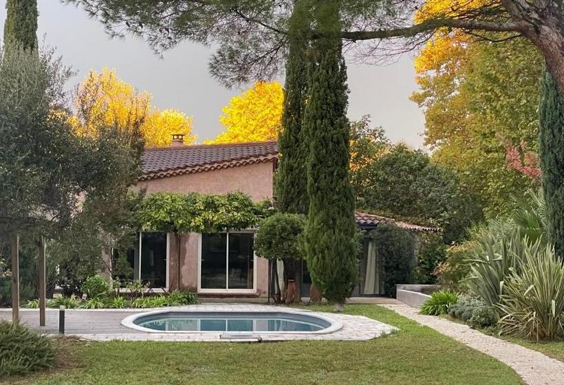 Люкс, B&b Chambre D Hôtes Gai Félibre Avec Piscine Et Jacuzzi