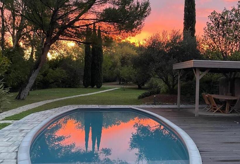Люкс, B&b Chambre D Hôtes Gai Félibre Avec Piscine Et Jacuzzi