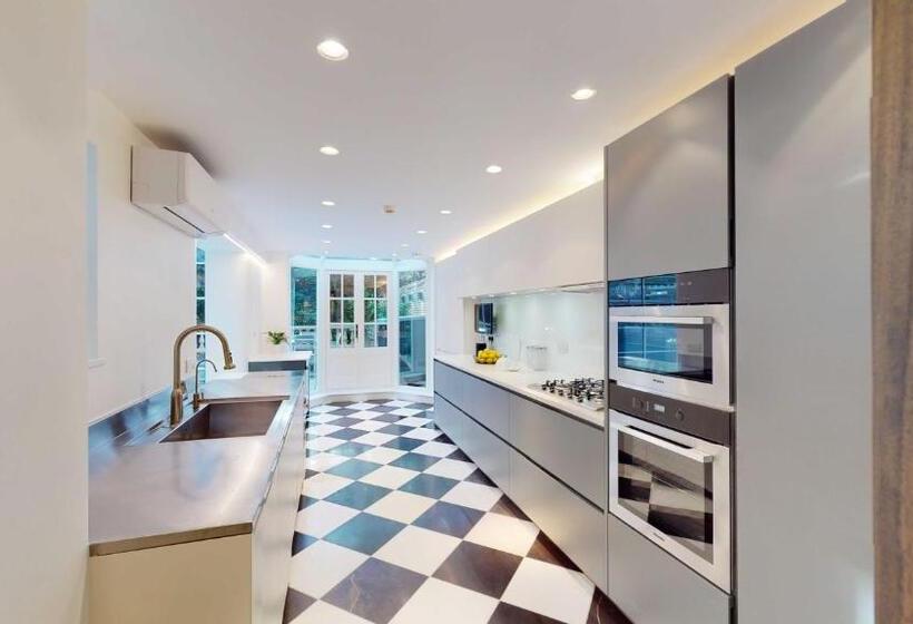 Апартаменты 1 Спальня, The Harrington   Knightsbridge   18 Rutland Gate