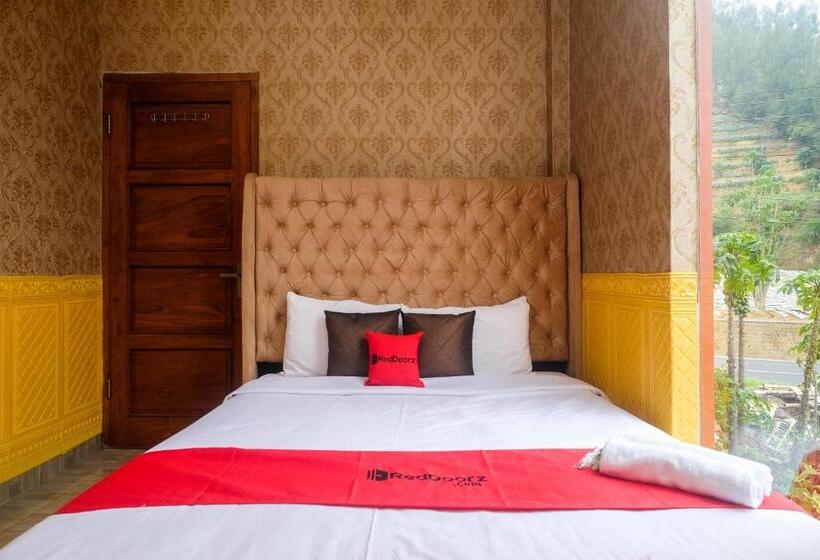 Семейный Номер, Reddoorz Syariah Near Gerbang Dieng 2