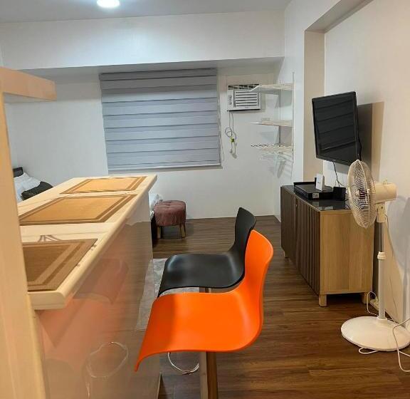 استودیوی استاندارد, Serin S Escape Tagaytay   Serin East Tower 2