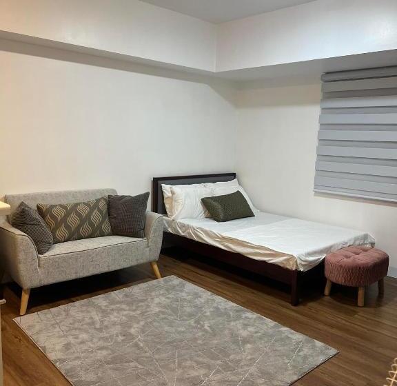 استودیوی استاندارد, Serin S Escape Tagaytay   Serin East Tower 2