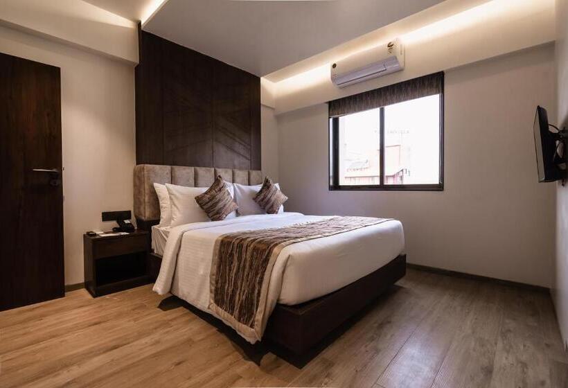 Люкс, Regenta Place Igatpuri