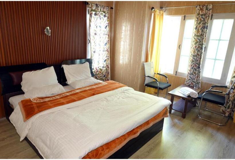 Quarto Estandar, White House Cottage