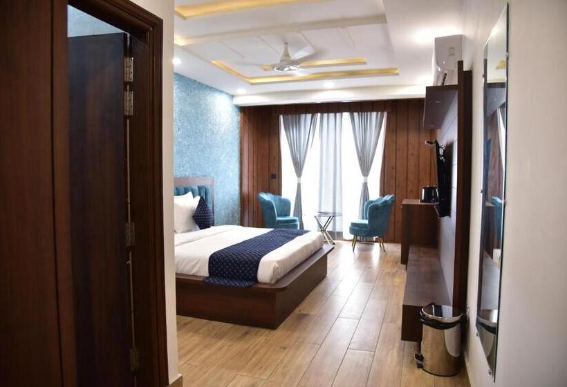 اتاق استاندارد, Lucky Inn