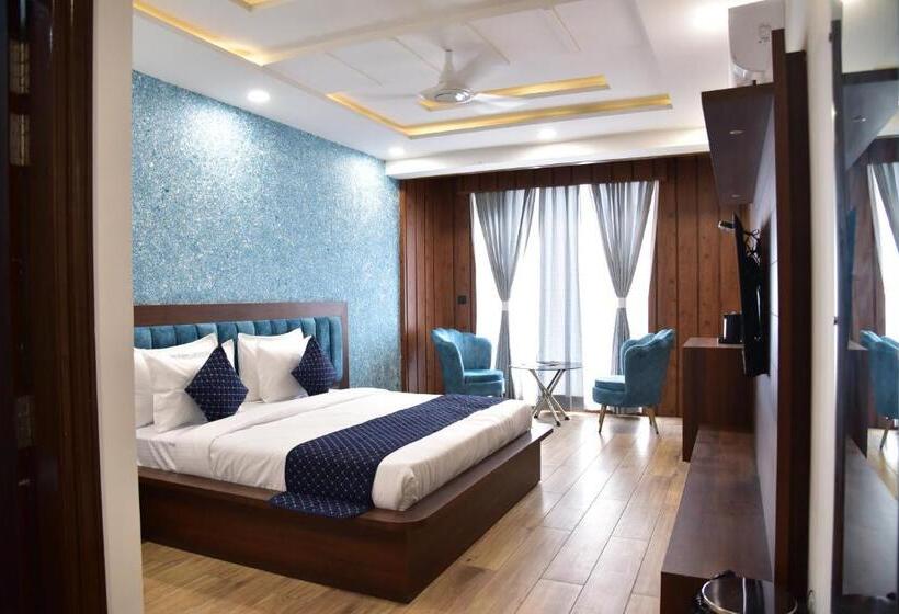 اتاق استاندارد, Lucky Inn