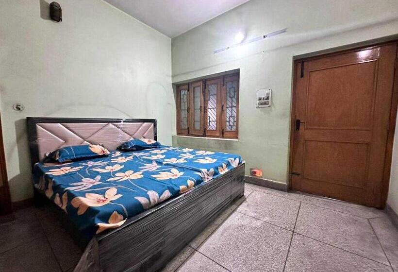Трехместный Номер Классика, Spot On Shri Ji Radhe Krishna Marriage Home
