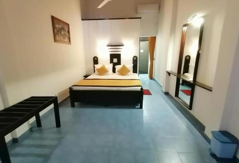 اتاق لوکس, Dalawella Beach Resort