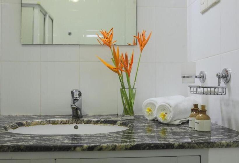 اتاق لوکس, Dalawella Beach Resort