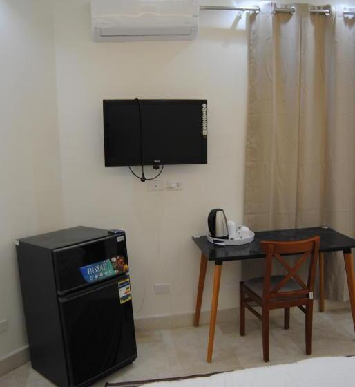 استودیوی لوکس, Villa 3 Studios