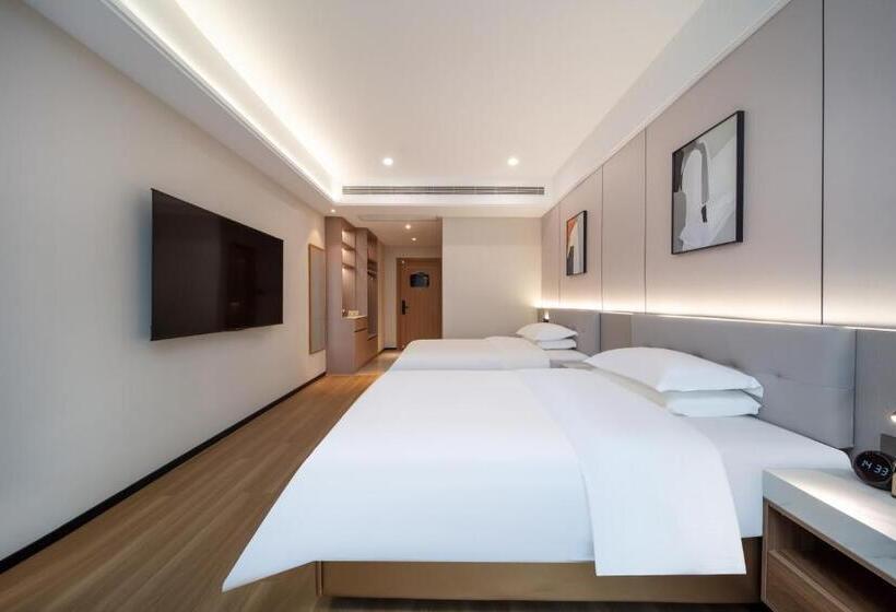 标准间带阳台, Hefei Tom