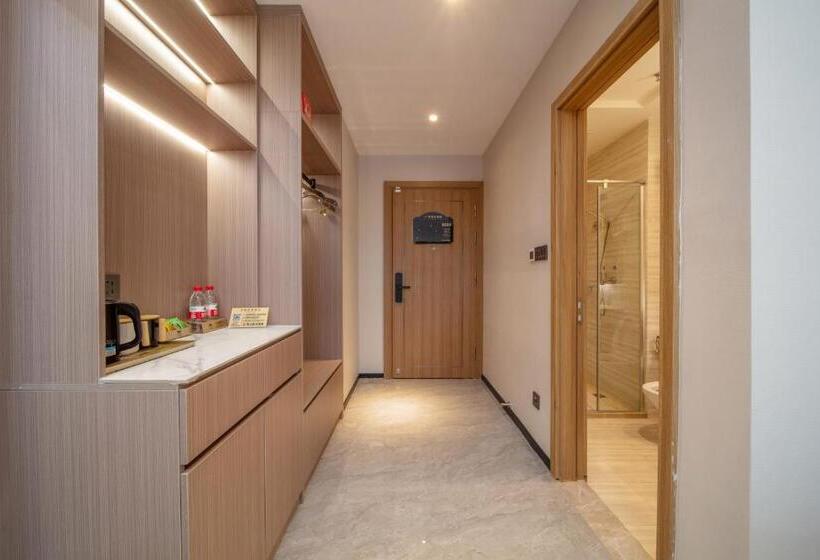 标准间带阳台, Hefei Tom