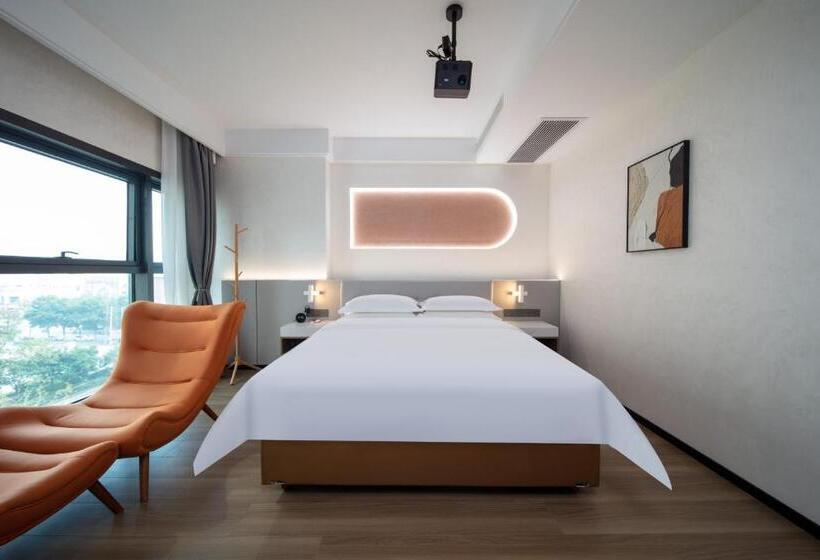 带大床的标准工作室, Hefei Tom