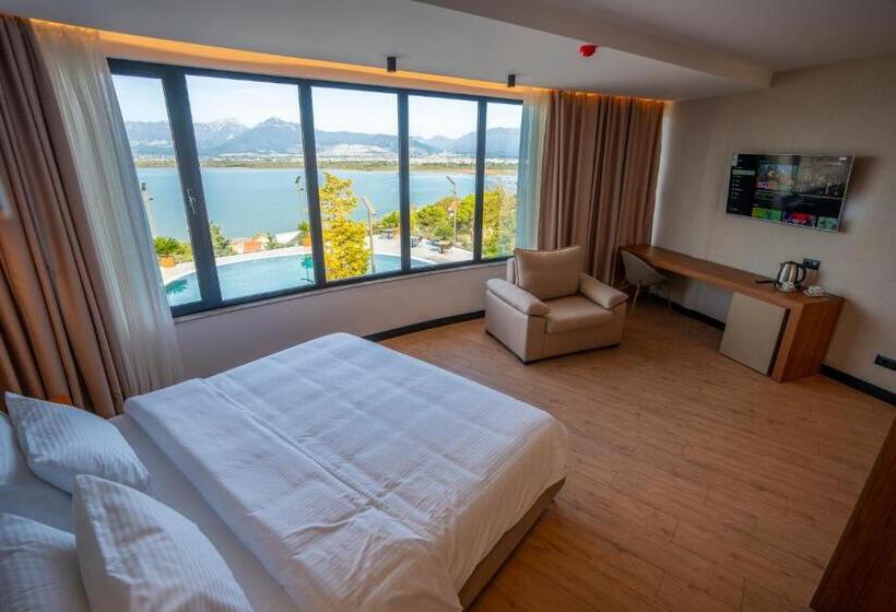 스탠다드 룸 호수 전망, Duomo Resort