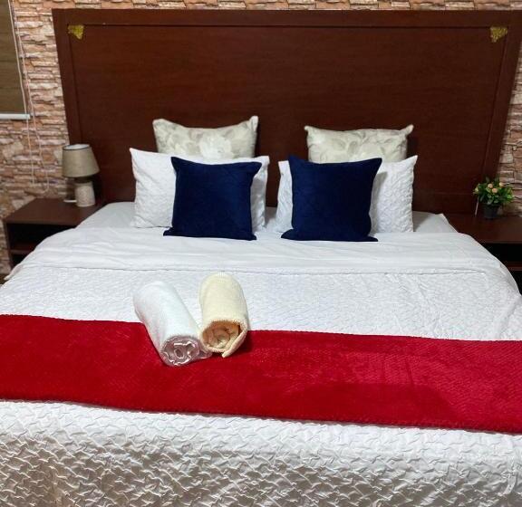 Стандартный Номер Кровать Кинг, Comrades Oasis Guest House