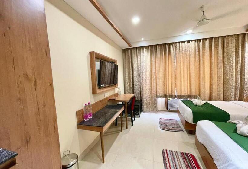 Трежместный Номер Economy, Rockbay ! Puri, Swimming Pool Lift And Parking Facility Near Sea Beach & Temple Breakfast Included