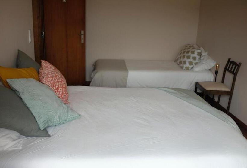 Дом 4 Спальни, Palmeiras Beach House   Santa Cruz