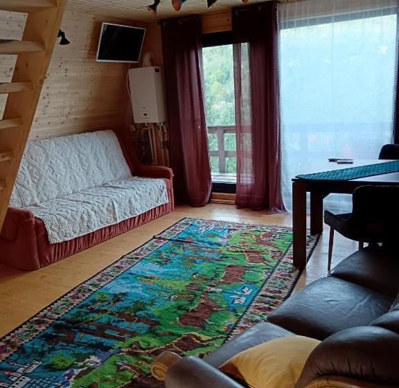 패밀리 방갈로, Carpatina Rustic House