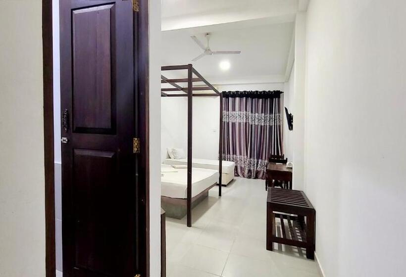 اتاق لوکس سه تخته, Mirissa Marin Wall Villa Deluxe Triple Room