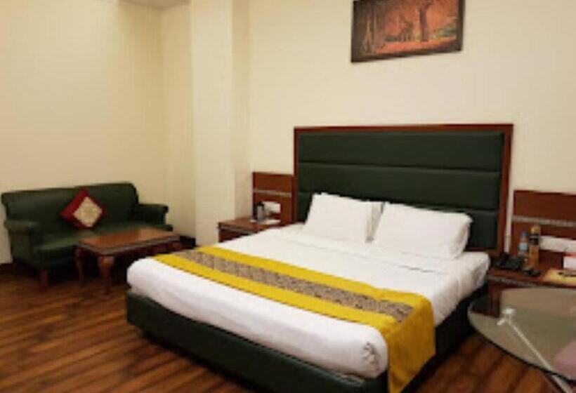 Люкс, Dev International, Chhindwara