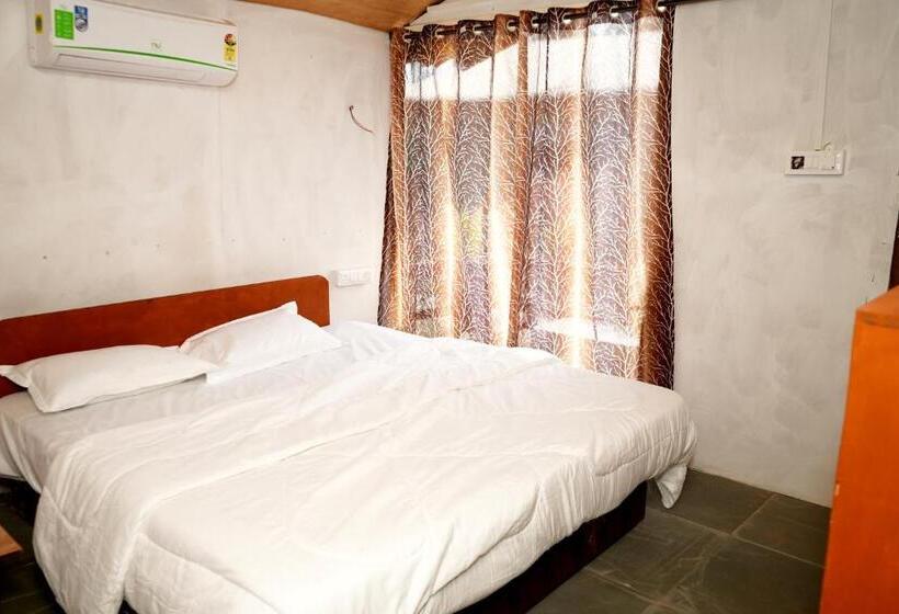 Номер Deluxe Вид на Море с Балконом, Om Beach Resort