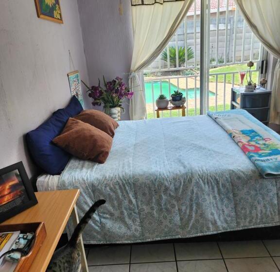 Номер Стандарт, Susan Rest And Stay Over Cathy Str, Brackendowns Stays