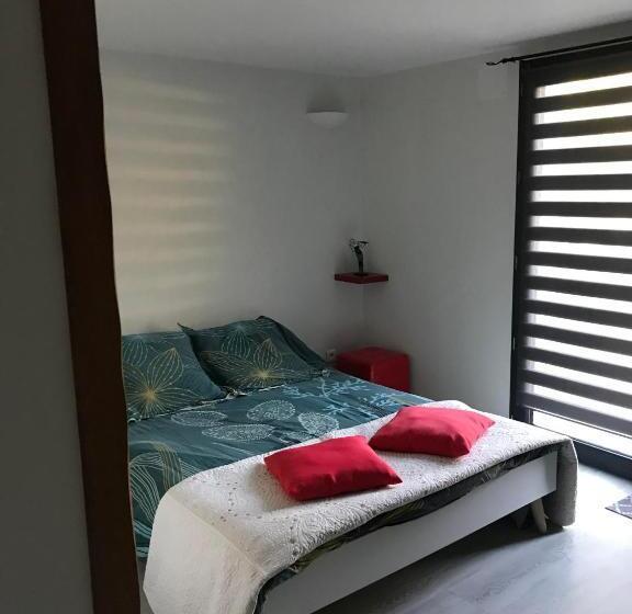 Номер Стандарт, Chambre Indépendante Privée Avec Salle De Bain
